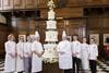 Bakers recreate Queen’s 500lb wedding cake