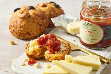 Bettys - Cheesy Rascal - 2100x1400