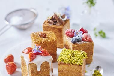 31044-recette-croissant-cube-sucre resized