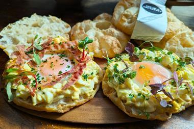 British Baker -  Egg roll prepared by Délifrance chefs - 2100x1400