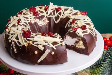 Cutter & Squidge - The Loaded Christmas Tiffin Wreath - 2100x1400