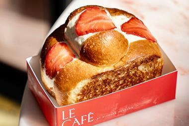 Le Café by Nicolas Rouzaud - Strawberry Sandwich - 2100x1400