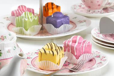 Dawn Foods - Royal Steensma Souplesse fondant fancies  2100x1400