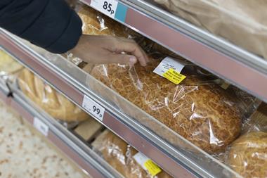 Sea salt & black pepper bloomer in plastic packaging