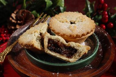 Mince pies on a green plate