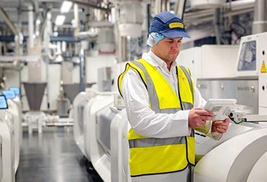 Whitworth Bros - Site manager Wayne O’Boyle inside the Whitley Bridge mill - 2100x1400