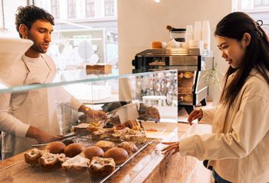 Getty Images -2251012846 Maskot