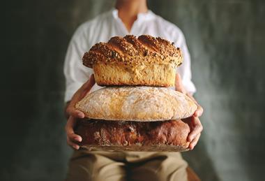 Person-With-Personalised-Breads RS