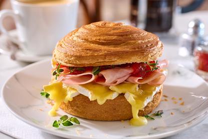 St Pierre - All Butter Croissant Rolls ham egg - 2100x1400