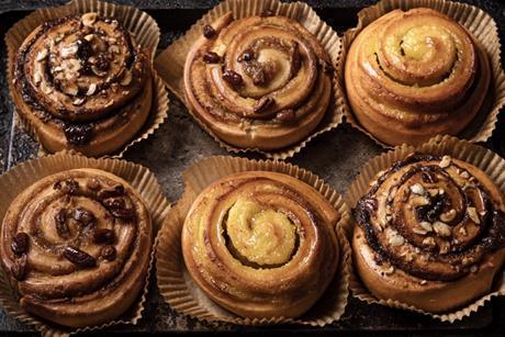 Delice de France - New Maple & Pecan, Vanilla, and Cinnamon & Hazelnut Pastry Swirls - 2100x1400
