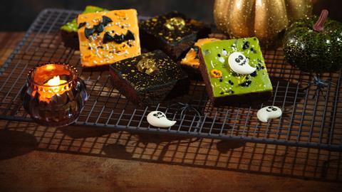 Lola's Cupcakes -  Halloween Boo-Brownies  3200x1800