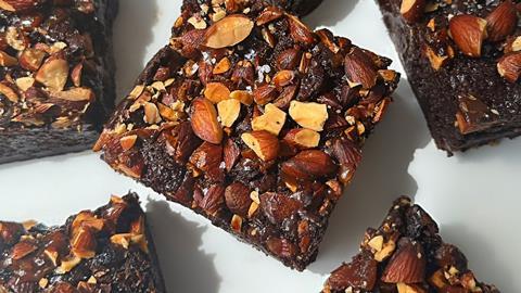 Salted caramel & almond brownie - Two Magpies Bakery  3200x1800