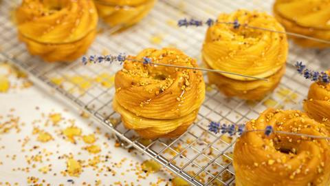 Brown's Hotel - Mayfair buns  3200x1800