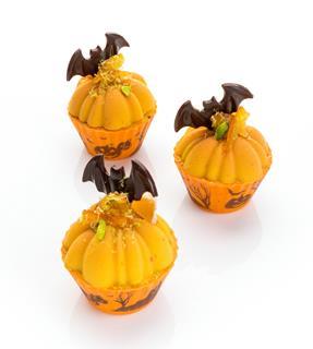 Pumpkin Cupcakes featuring chocolate bats stocked by Henley Bridge - Dobla  1615x1800