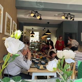 Anna's Bakery - Shop interior - 1050x1050