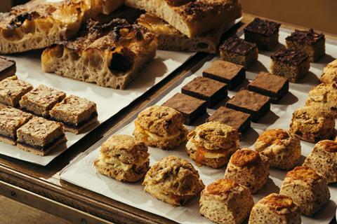 Twelve Triangles - Scones and more - 3200x1800