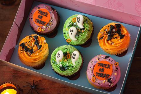 Lola's Cupcakes - Trick or Treat Halloween Cupcakes  2100x1400