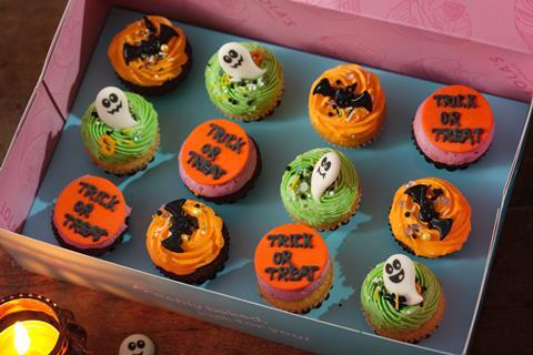 Lola's Cupcakes - Trick or Treat Halloween Mini Cupcakes  2100x1400