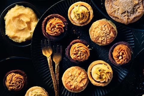 Aldi - The Ultimate Mini Mince Pie Selection - 2100x1400