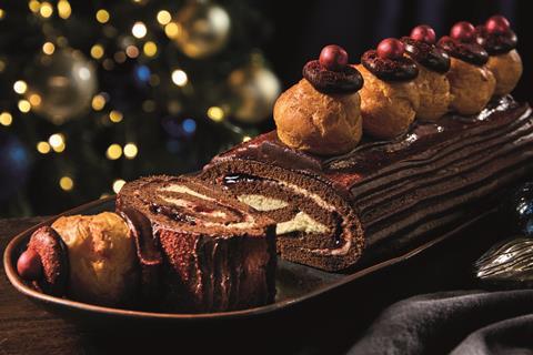 Morrisons - Black Forest Profiterlog