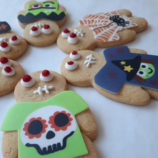 Bids Bakery Halloween gingerbread