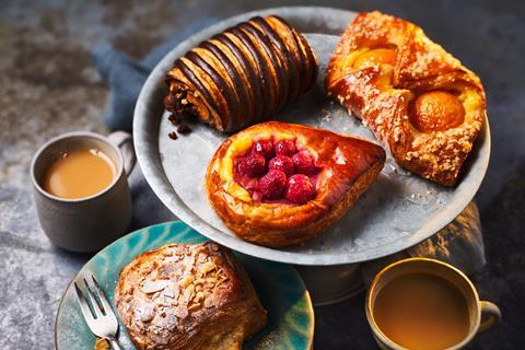 Apricot & Madagascan Vannila Croissant Raspberry & Madagascan Custard Tear drop Roasted Hazlenut Chocolatine Almond Croissant