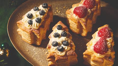 Morrisons - Crème Patisserie Filled Christmas Trees