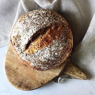 Spelt, Golden and Brown Linseed Seed Bread