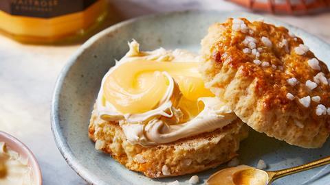 WP_MEDIAEDIT_SPRING2025_957621_573220_4-Lemon-Drizzle-Scones_No.1-Luscious-Lemon-Curd_HIGHRES
