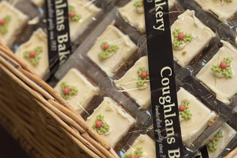 Coughlans Bakery - Mince Pie Flapjack Bites - 2100x1400