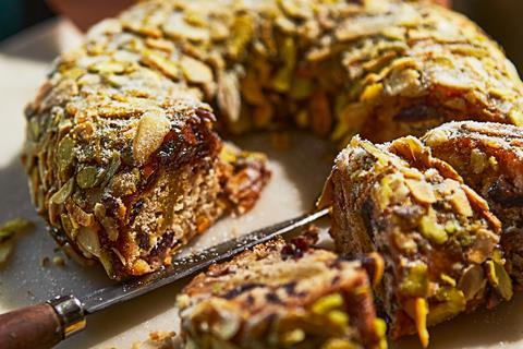 PISTACHIO-CHERRY-STOLLEN-WREATH_A_HIRES
