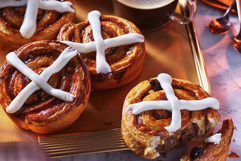 WP_MEDIAEDIT_SPRING2025_-398848_Hot-Cross-Cinnamon-Swirls_HIGHRES