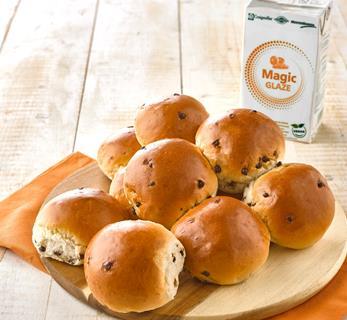 Brioche Rolls finished with egg wash replacer Magic Glaze - CSM Ingredients  1950x1800