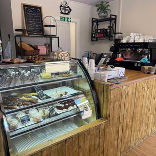 Maddy's Bakery - Shop interior - 1080x1080