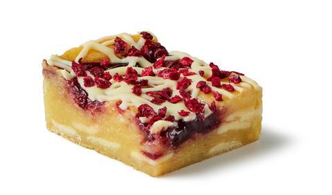 White Chocolate & Cherry Blondie_2025-04_US-1289-RT