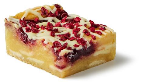 White Chocolate & Cherry Blondie_2025-04_US-1289-RT