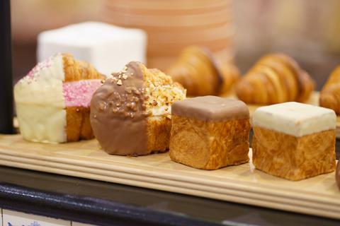 Bridor - different formats of croissants - 2100x1400