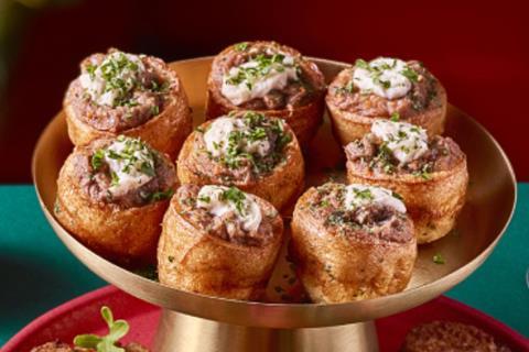 11 Tesco Mini Beef & Gravy Yorkshire Puddings - 2100x1400