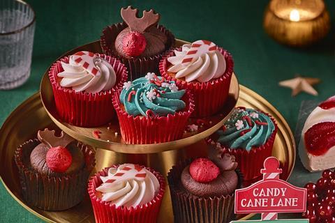 30 Tesco Candy Cane Cupcakes - 2100x1400