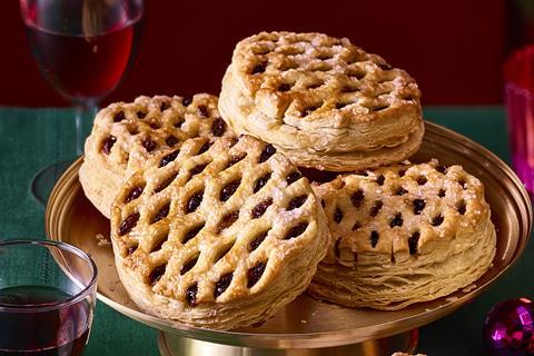 29 Tesco Finest Lattice Top Puff Pastry Mince Pies - 2100x1400