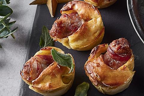 12 Tesco Finest Pigs In Blankets Yorkshire Puddings - 2100x1400