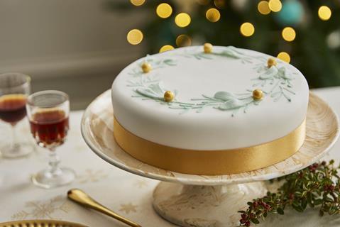 Fiona Cairns Mistletoe Cake