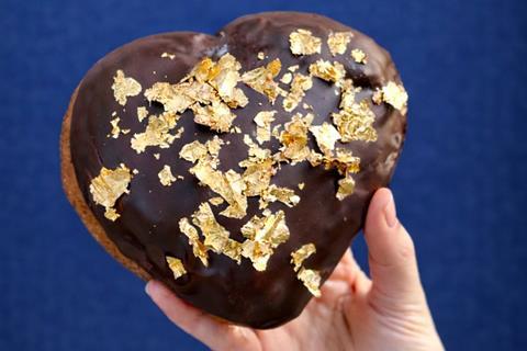 Borough 22 - XL Black Gold - 2100x1400