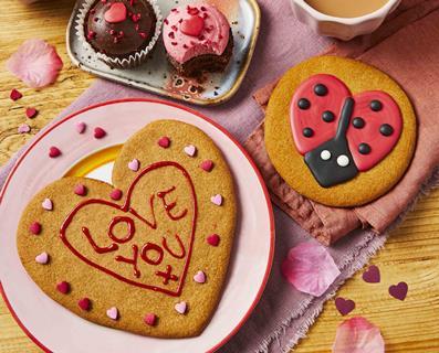Gingerbread and Shortbread Heart Biscuits  Morrisons  1574x1270