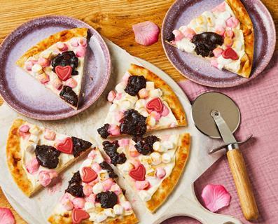 Valentine’s Sweet Pizza  Morrisons  1574x1270