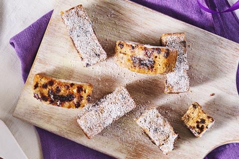 Sainsbury's Chocolate & Hazelnut Stollen Slices  2100x1400