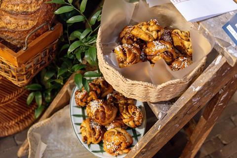 Knotted cinnamon buns in a basket