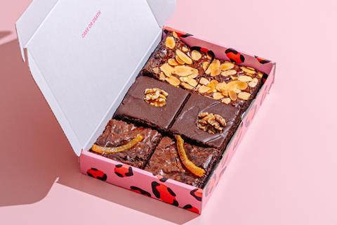 353119_cakeordeathmothersdaybrowniebox2100x1400_113837 Bakers create cakes, macarons and more for Mother’s Day 2025