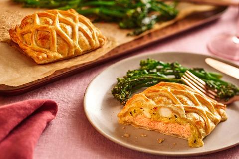Sainsbury's - Hebridean Salmon & Scottish Langoustine En Croutes - 2100x1400