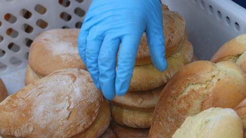 Coronavirus: bakers take action in face of pandemic